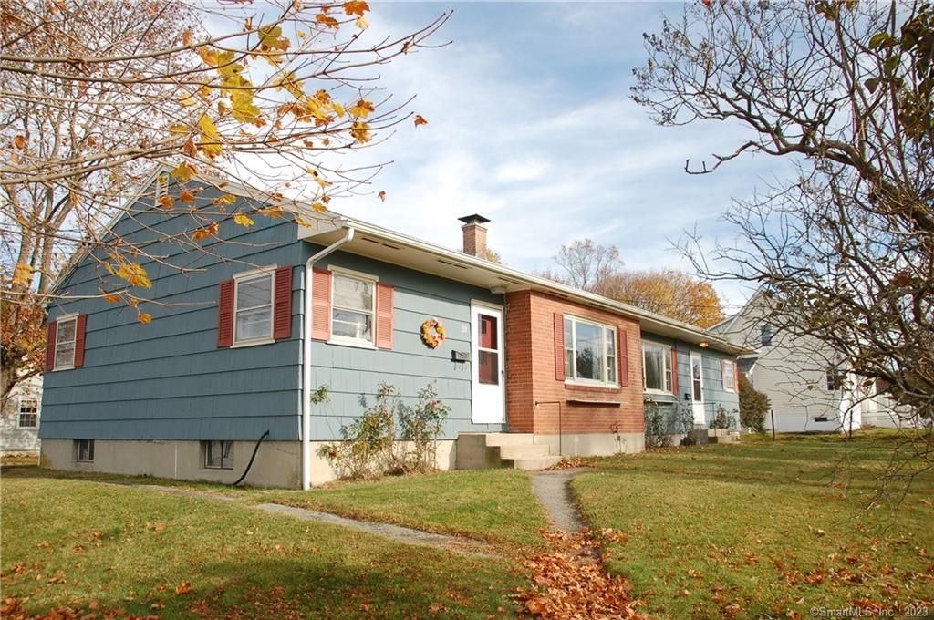 33 School St, Mystic, CT 06355 Trulia