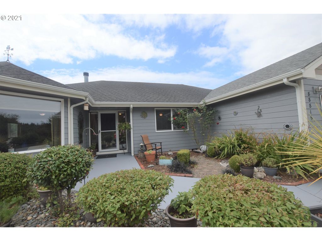 88816 Dawson Rd, Gearhart, OR 97138