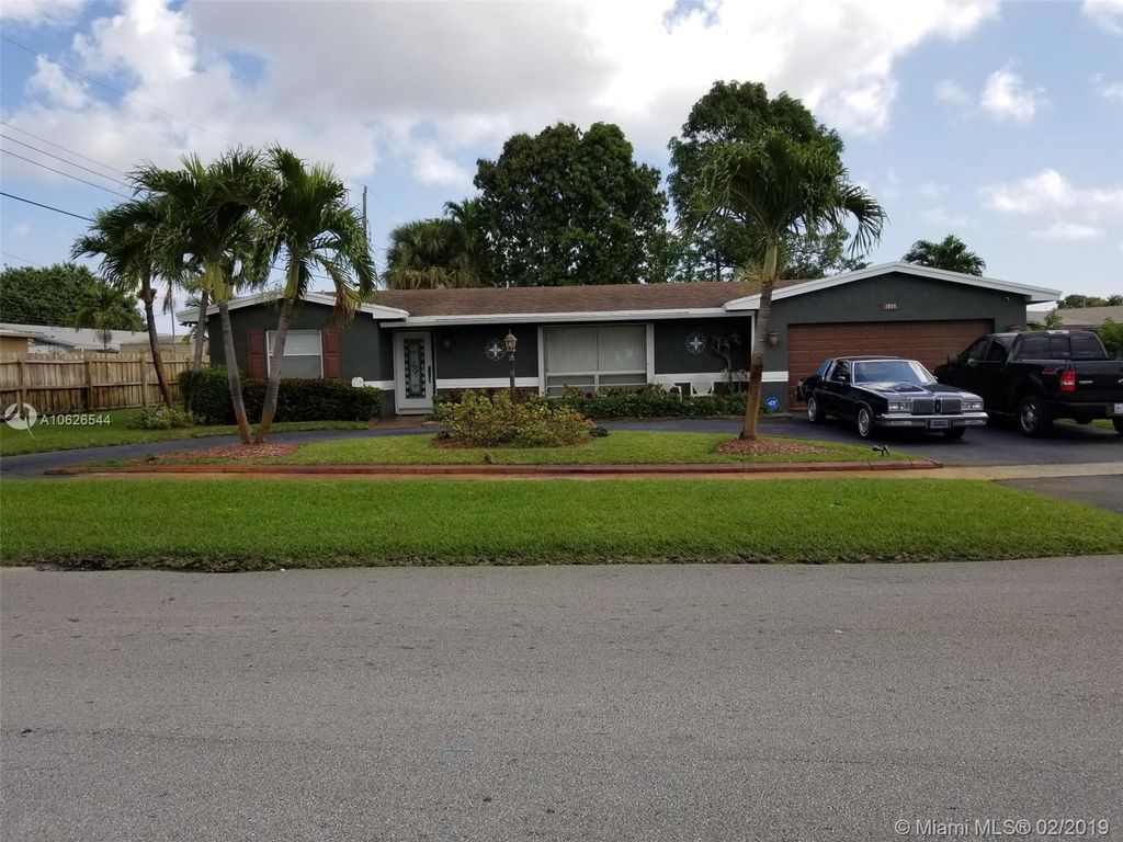 2890 NW 38th Ave, Lauderdale Lakes, FL 3 Bed, 2 Bath SingleFamily