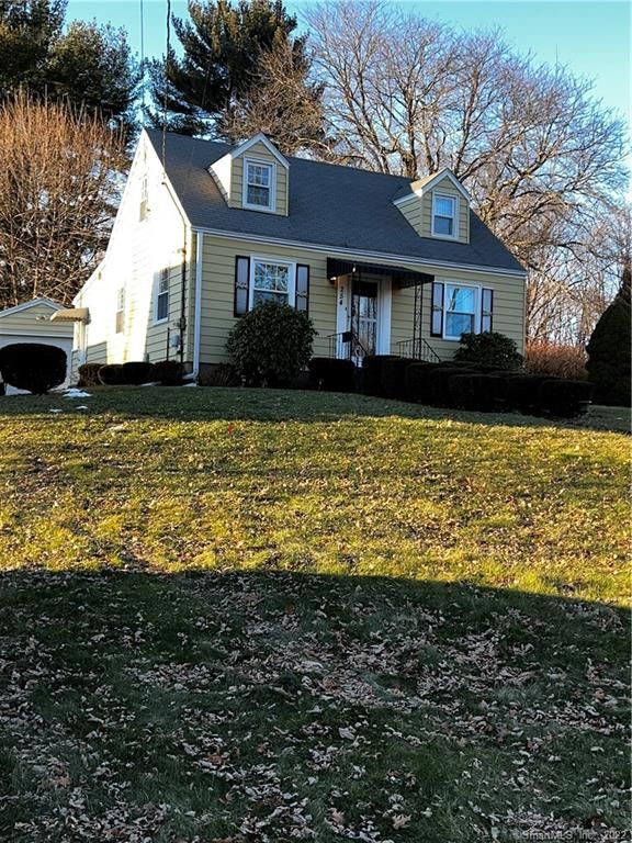 254 Battis Rd, Hamden, CT 06514