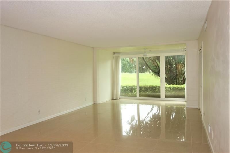 3351 S Palm Aire Dr #105, Pompano Beach, FL 33069