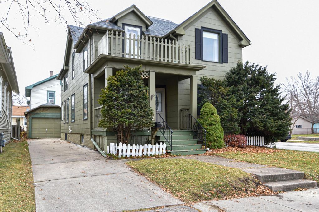 1100 Blaine Ave, Racine, WI 53405