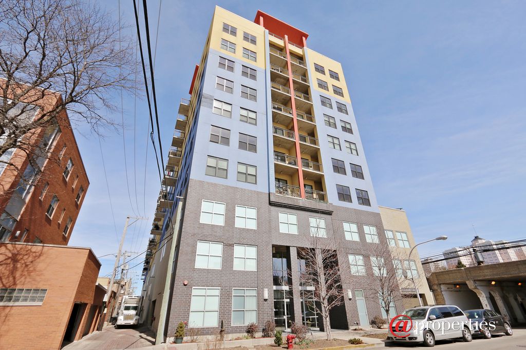 1122 W Catalpa Ave #807, Chicago, IL 60640
