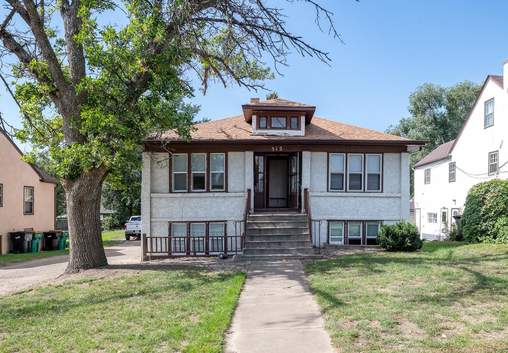 512 N Hannifin St, Bismarck, ND 58501
