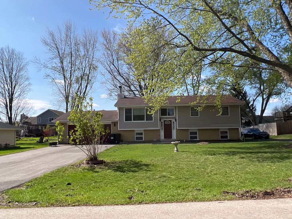 3119 W Skyway Dr, McHenry, IL 60050 Trulia