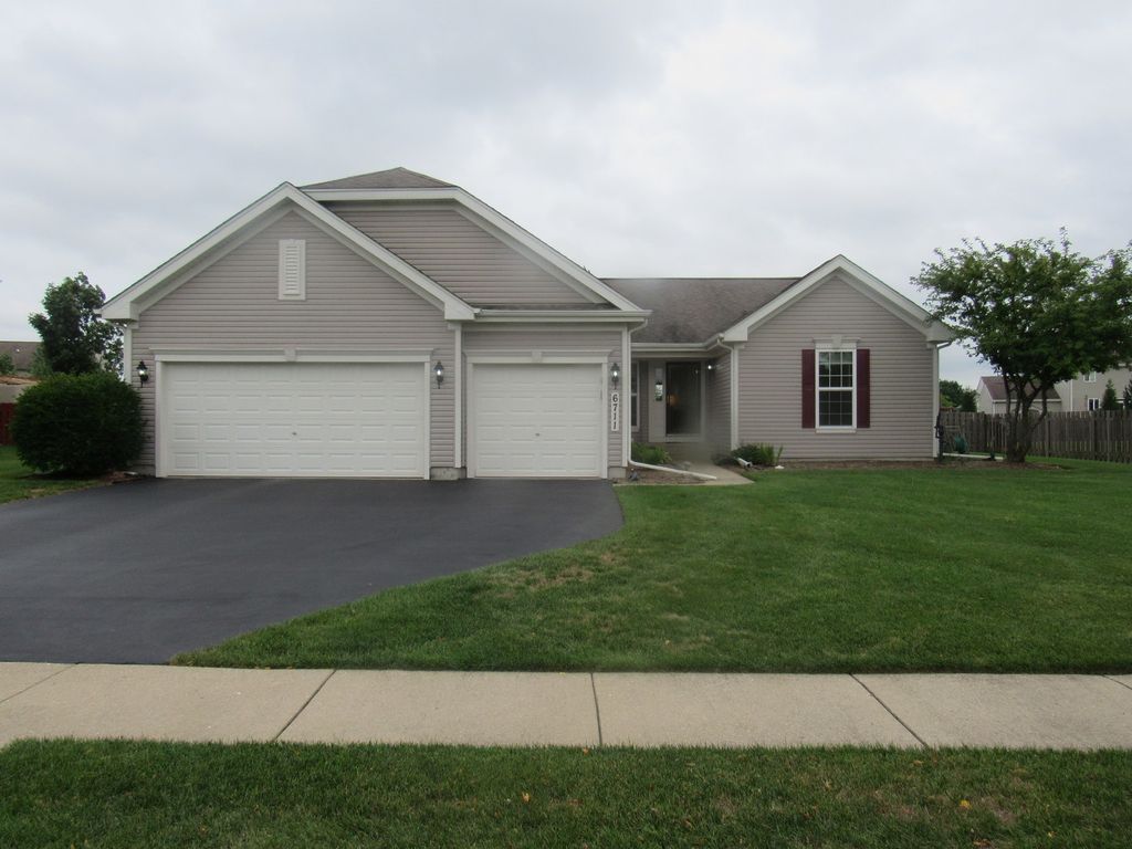 6711 Glenmoor Ct, Mchenry, IL 60050