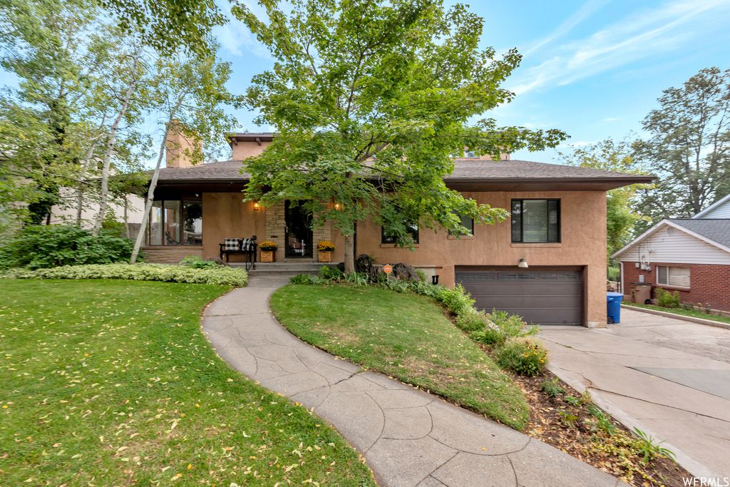 2570 E Lynwood Dr, Salt Lake City, UT 84109