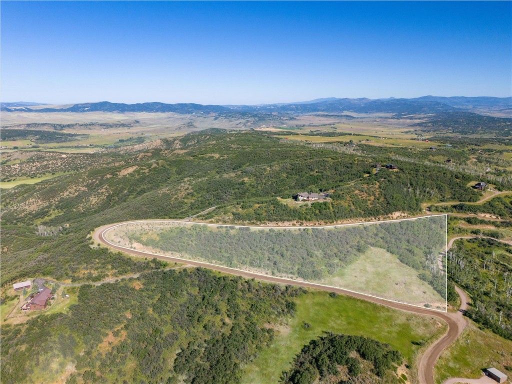 21560 Whitewood Dr W, Steamboat Springs, CO 80487