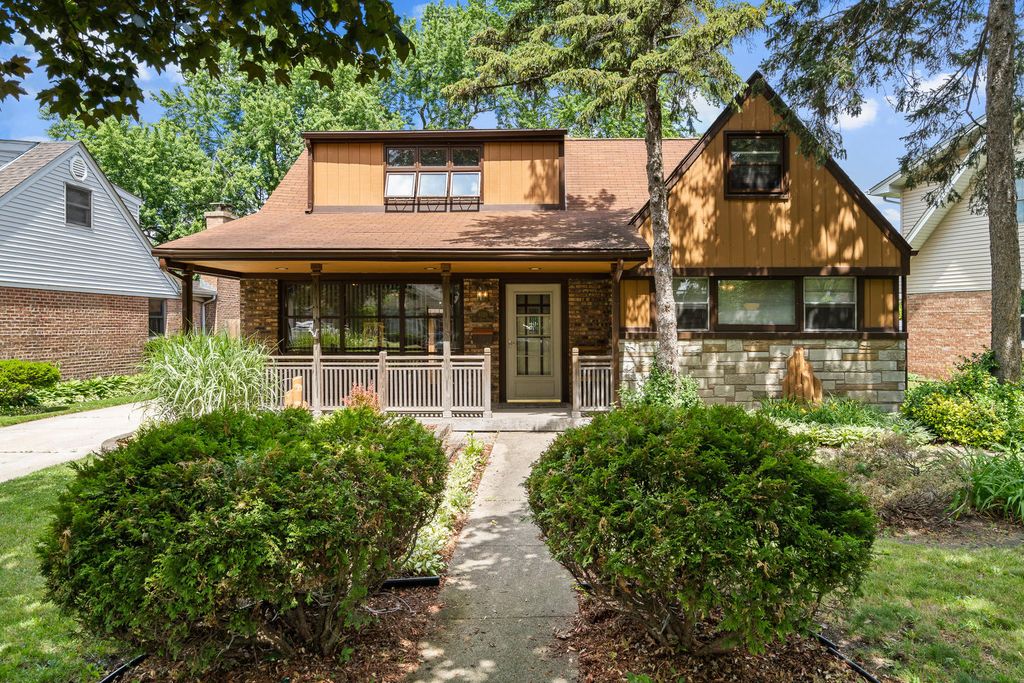 4026 Dean Dr, Oak Lawn, IL 60453
