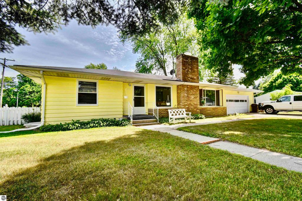 416 Crescent Dr, Edmore, MI 48829 Trulia