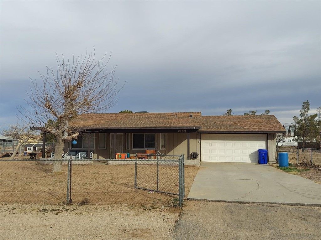 21516 Tussing Ranch Rd, Apple Valley, CA 92308