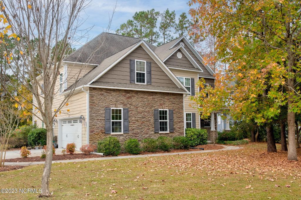74 Aster Place, Hampstead, NC 28443