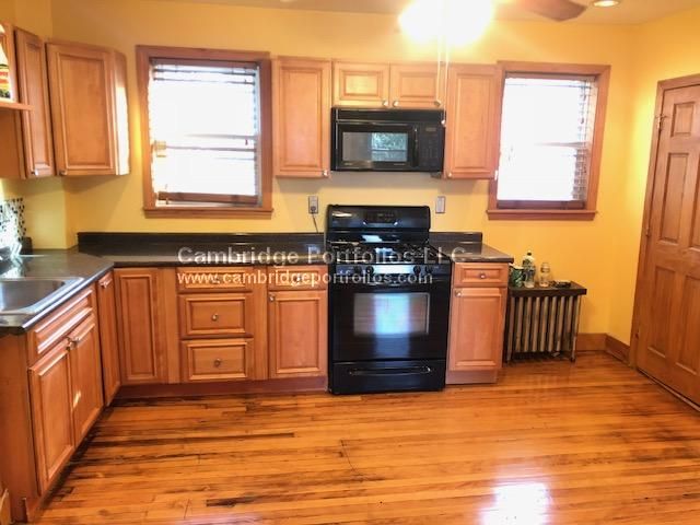 67 Prospect St #2, Somerville, MA 02143