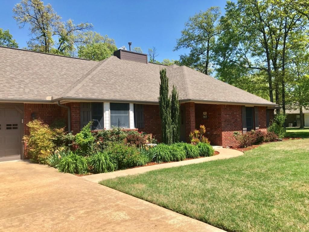 2690 Taylor St, Grove, OK 74344