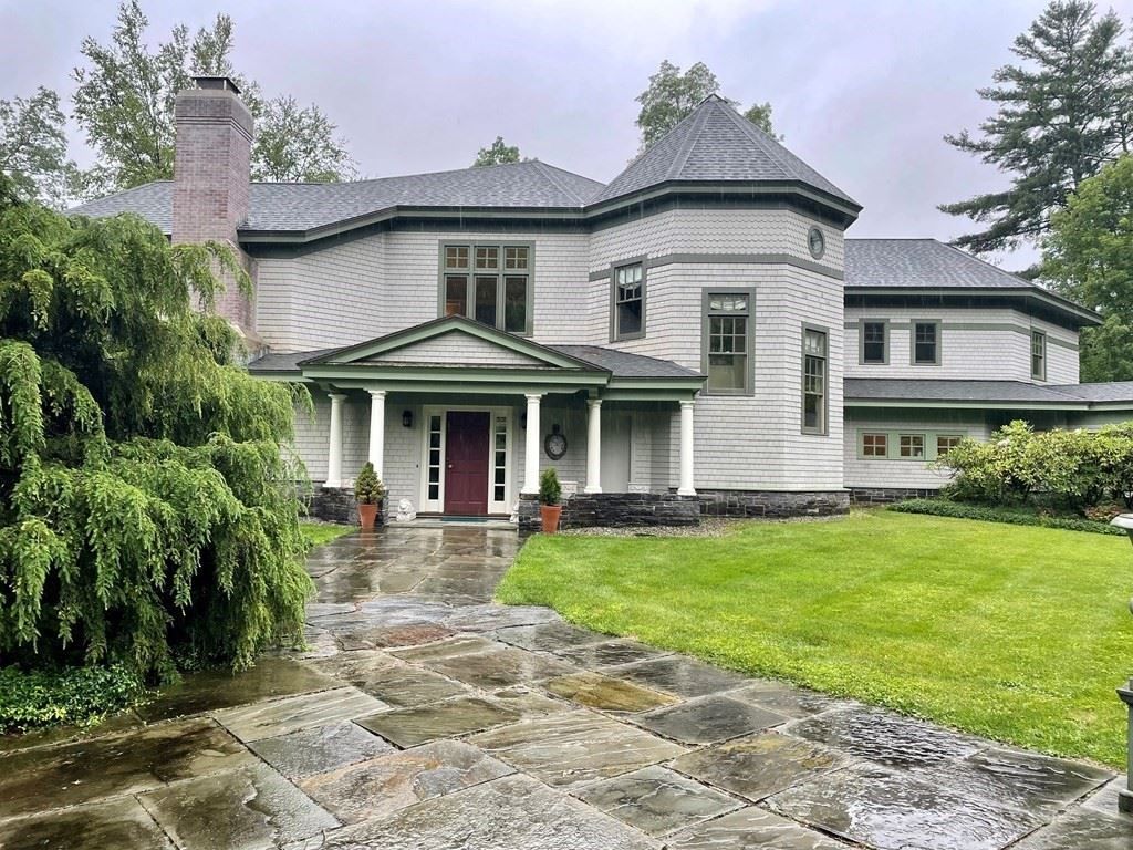 1 Lahey Cross Rd, Stockbridge, MA 01262