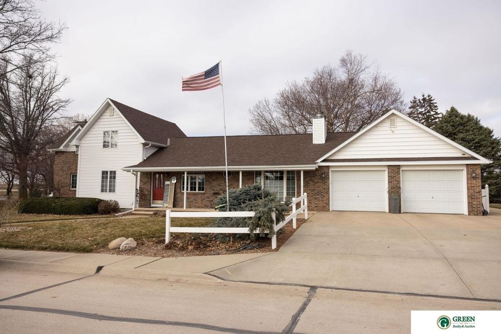 209 S 4th Ave, Mc Cool Junction, NE 68401 MLS 22404321 Trulia