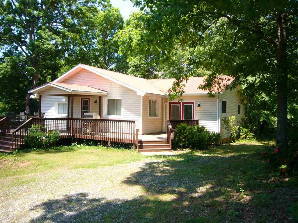 6646 S Nc 9 Hwy, Columbus, NC - 3 Bed, 2 Bath Single-Family Home - 29