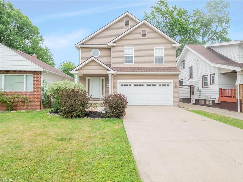 251 E 214th St, Euclid, OH 44123