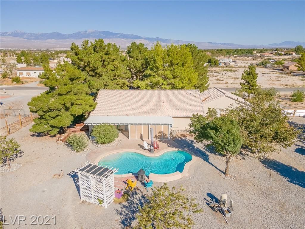 2270 Red Rock Dr, Pahrump, NV 89048