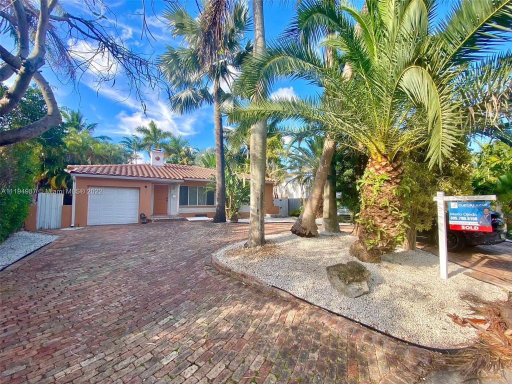 839 NE 73rd St, Miami, FL 33138