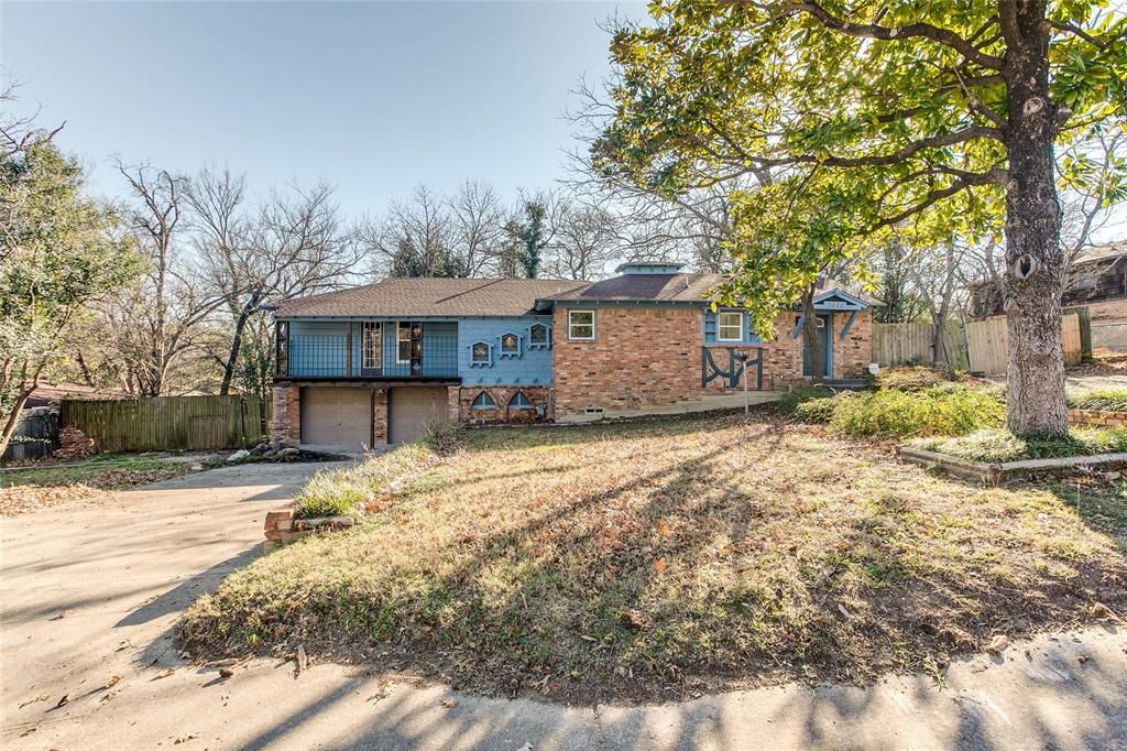 2414 Crow Creek Dr, Dallas, TX 75233