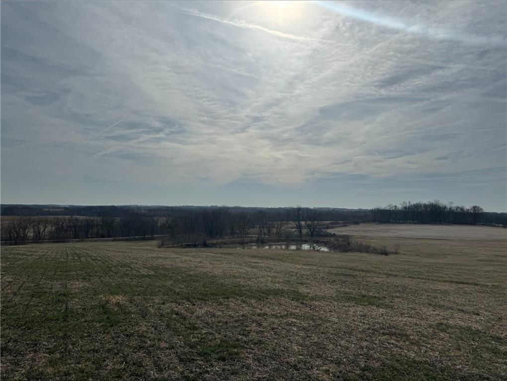 47 SE State Route Dd, Gower, MO 64454