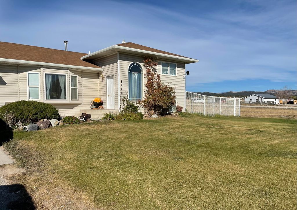 8220 Northern Lights Dr, Helena, MT 59602