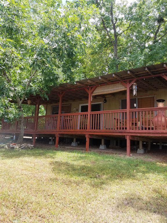 1202 Impala Dr, Onalaska, TX 1 Bed, 1 Bath SingleFamily Home 24