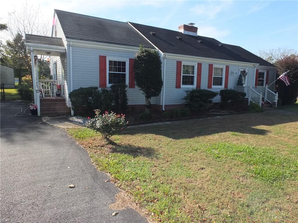 69 Church St, Windsor, VA 23487