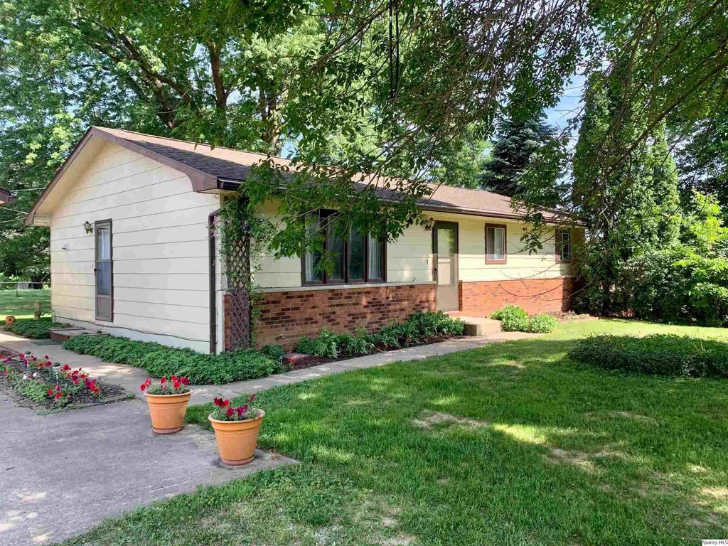 1420 Cemetery Rd, Warsaw, IL 62379