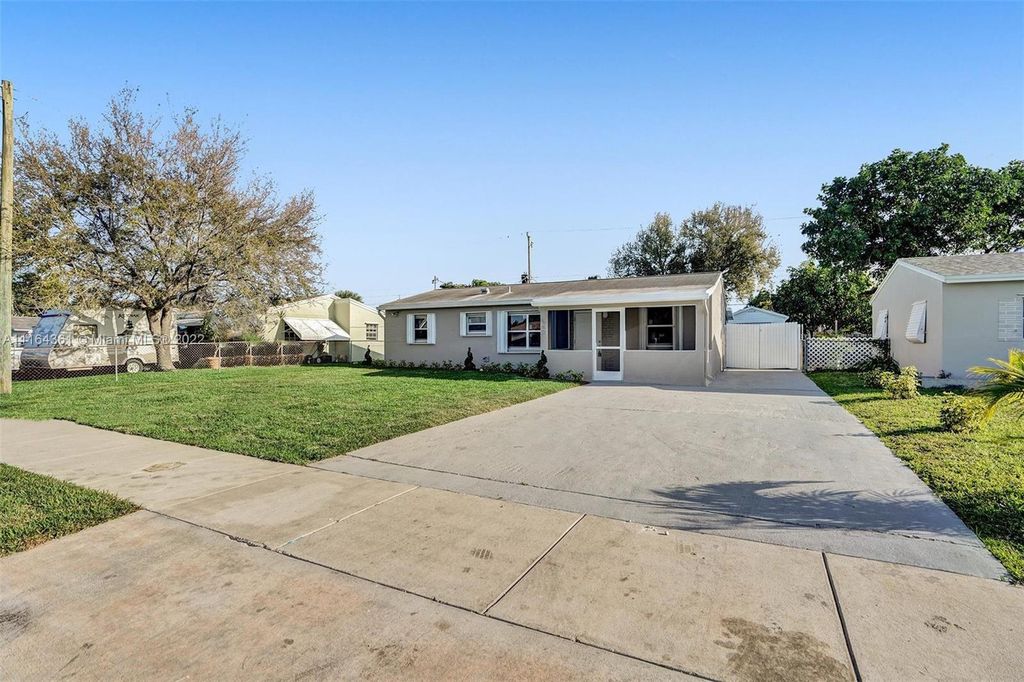 540 NE 59th Ct, Oakland Park, FL 33334