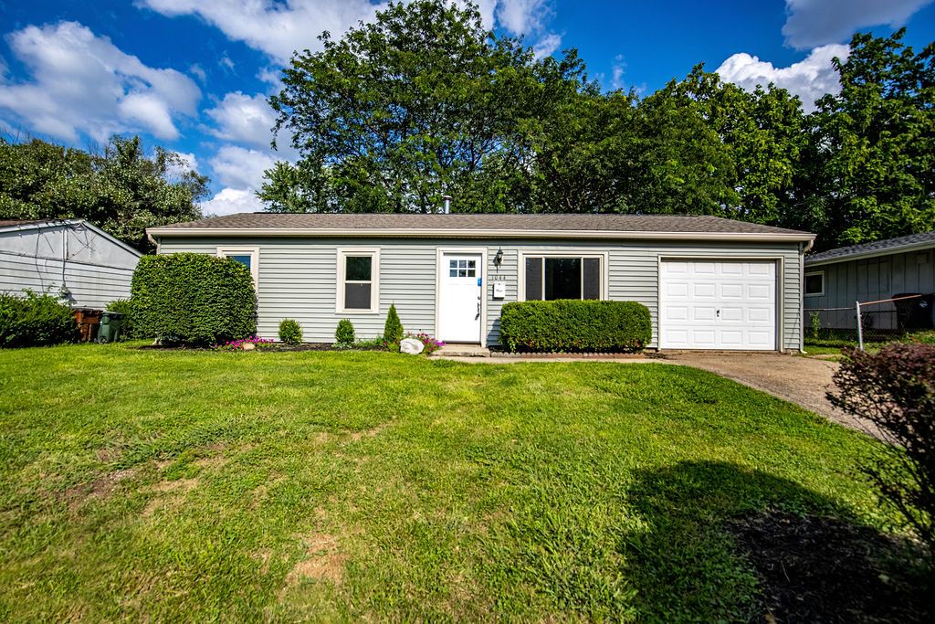 1044 Olympia Dr, Mason, OH 45040