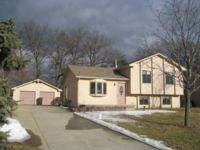 5294 Weston Ct, Commerce Township, MI 48382