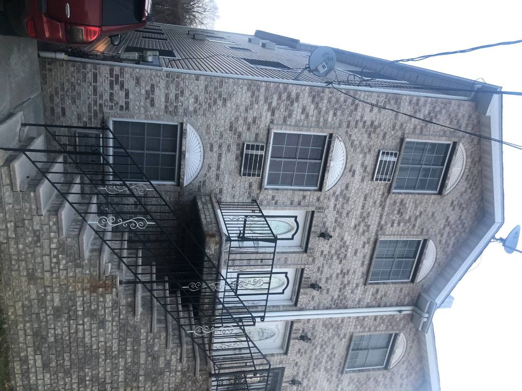 1221 E 224th St, Bronx, NY 10466