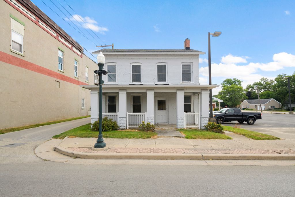 113 S Water St, Wilmington, IL 2 Bed, 1 Bath SingleFamily Home 21