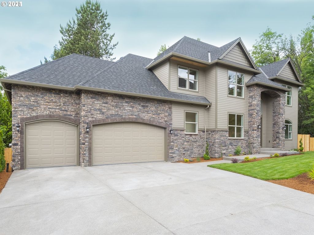 9361 NW Murlea Ln, Portland, OR 97229