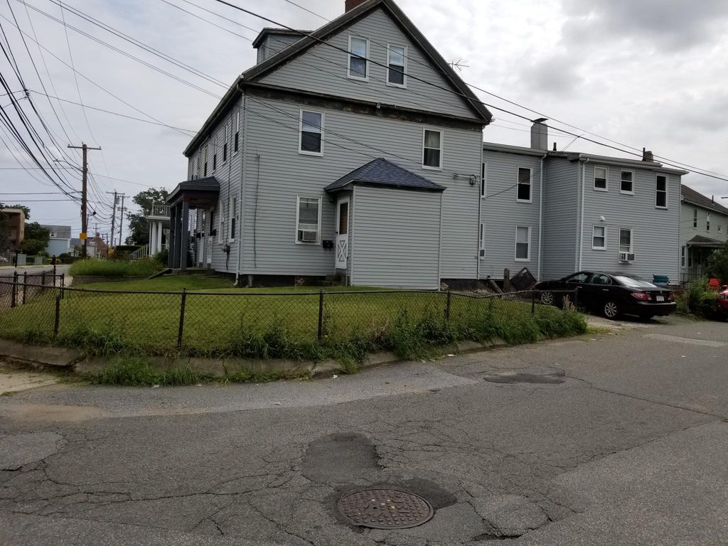 287 Riverside Ave #2, Medford, MA 02155