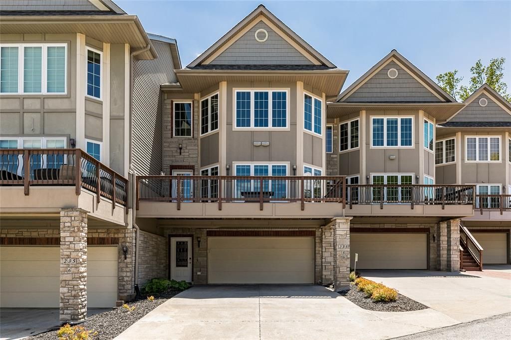 235 Holiday Rd 5, Coralville, IA 52241 2 Bed, 3 Bath Condo MLS