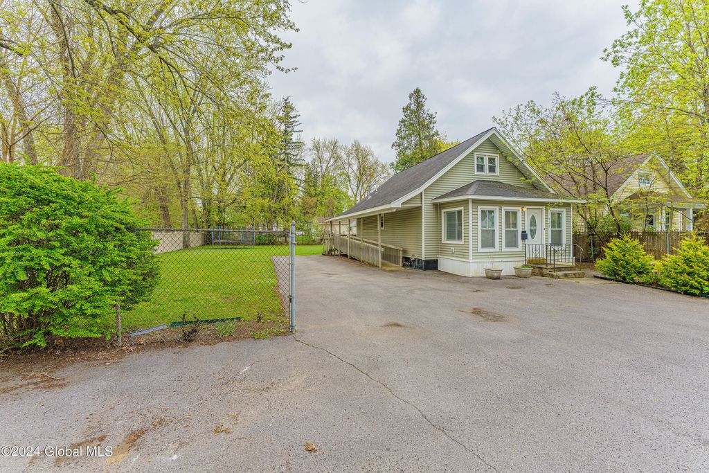 122 Gifford Road, Schenectady, NY 12304 Trulia