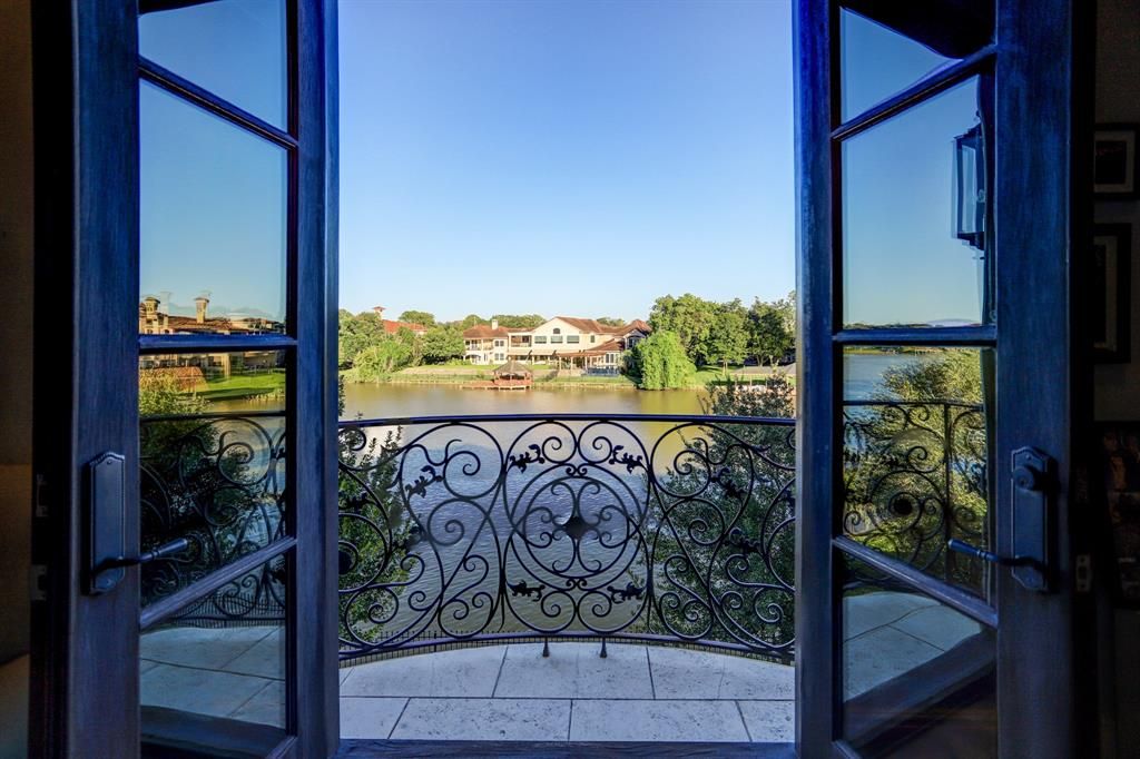 11 Paradise Point Dr, Sugar Land, TX 77478 6 Bed, 8 Bath MLS