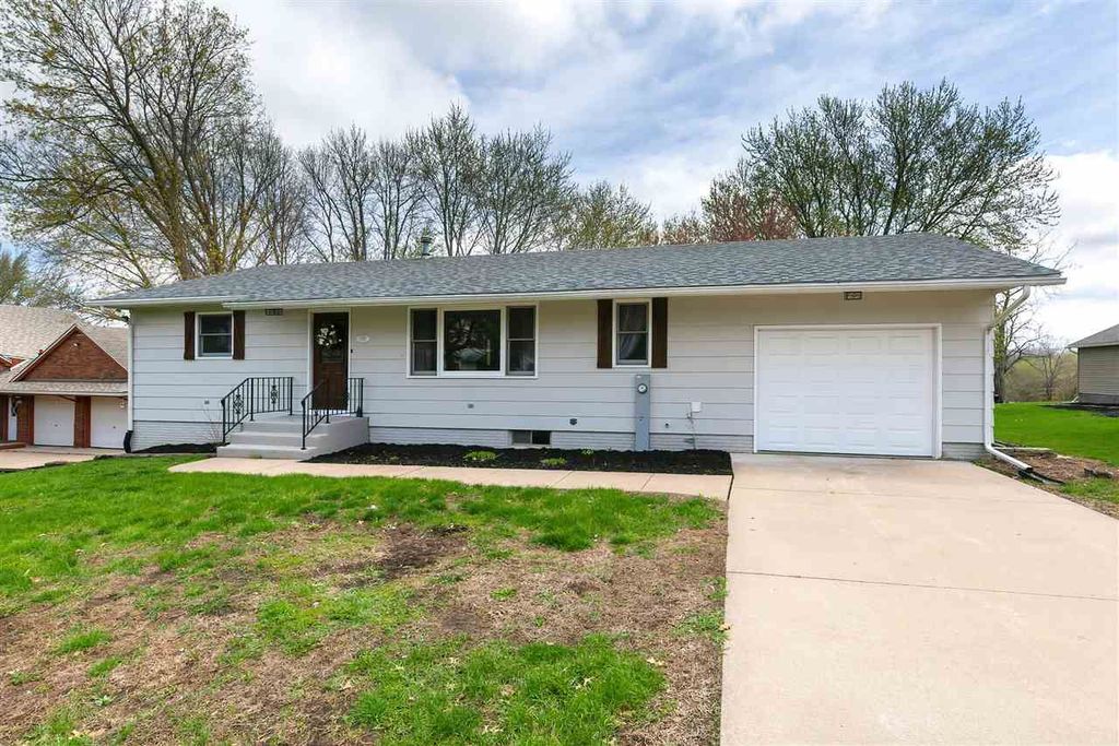 227 N 1st St, Long Grove, IA 52756 Trulia
