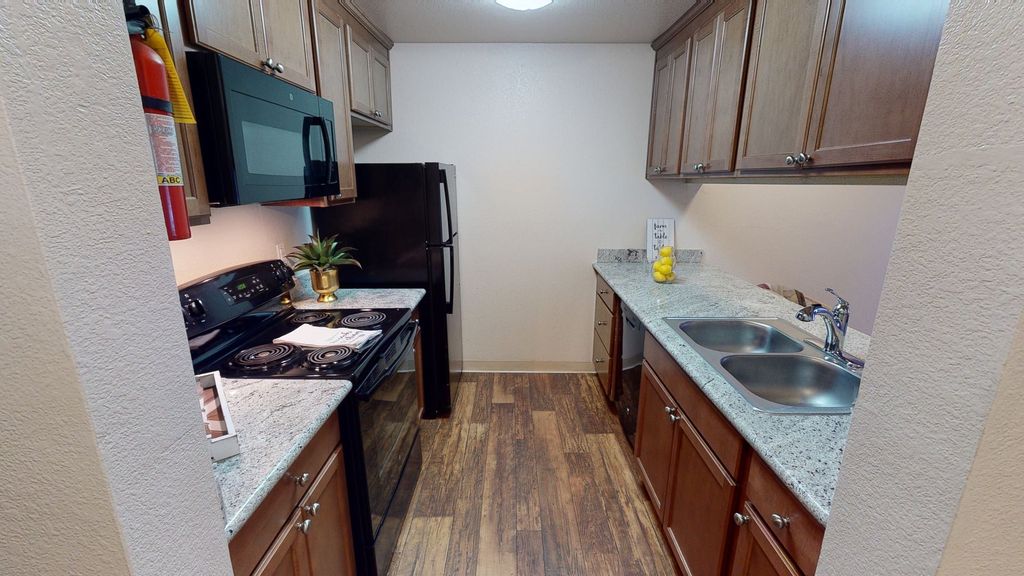 631 E 22nd Ave, Anchorage, AK 99503