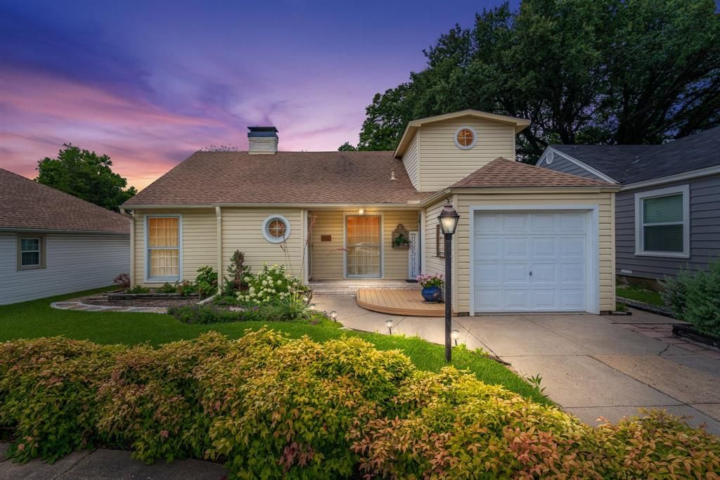 5910 E Mockingbird Ln, Dallas, TX 75206