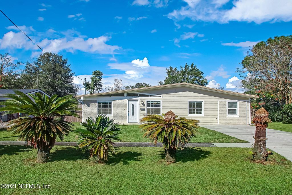 7619 Memorial Park Cir, Jacksonville, FL 32221