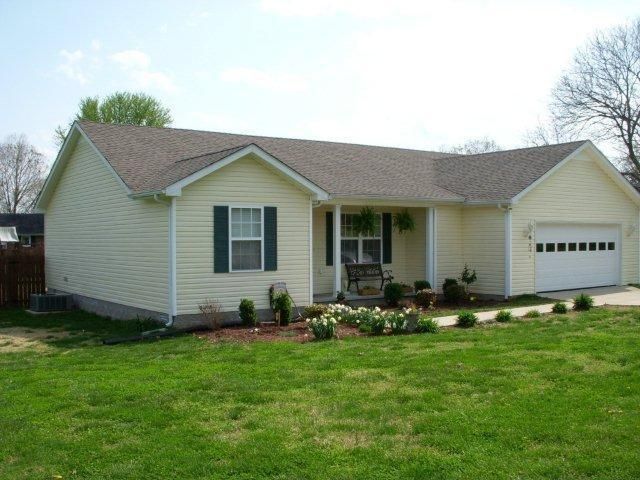 130 Lowe Dr, Bowling Green, KY 42103