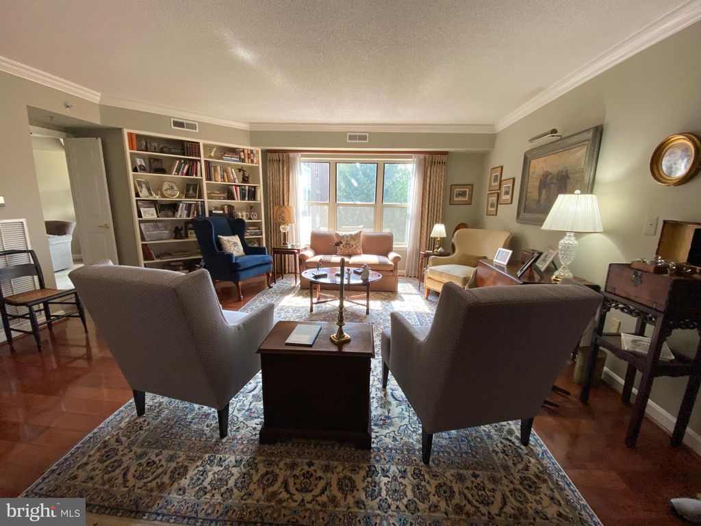 9707 Old Georgetown Rd #1209, Bethesda, MD 20814