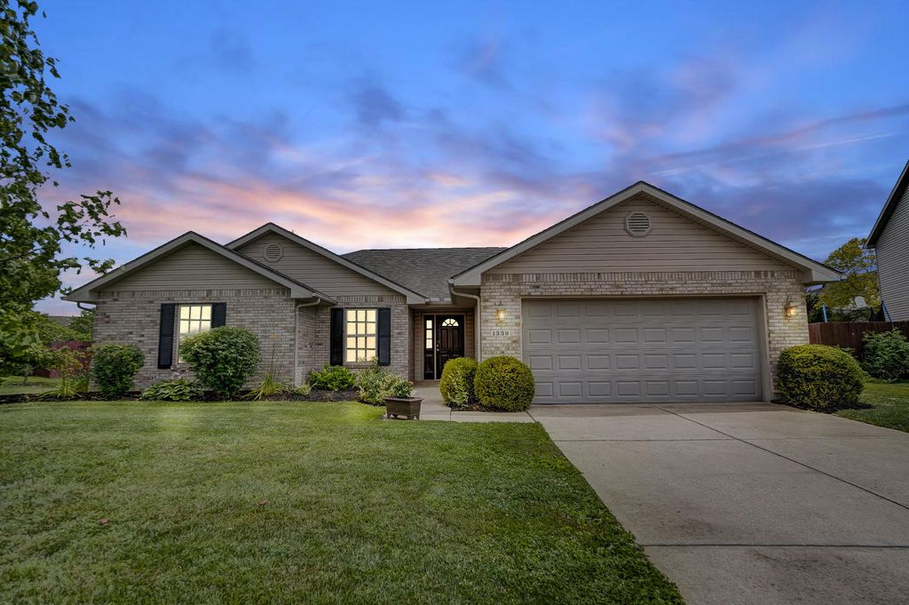 1339 Sterling Dr, Troy, OH 45373