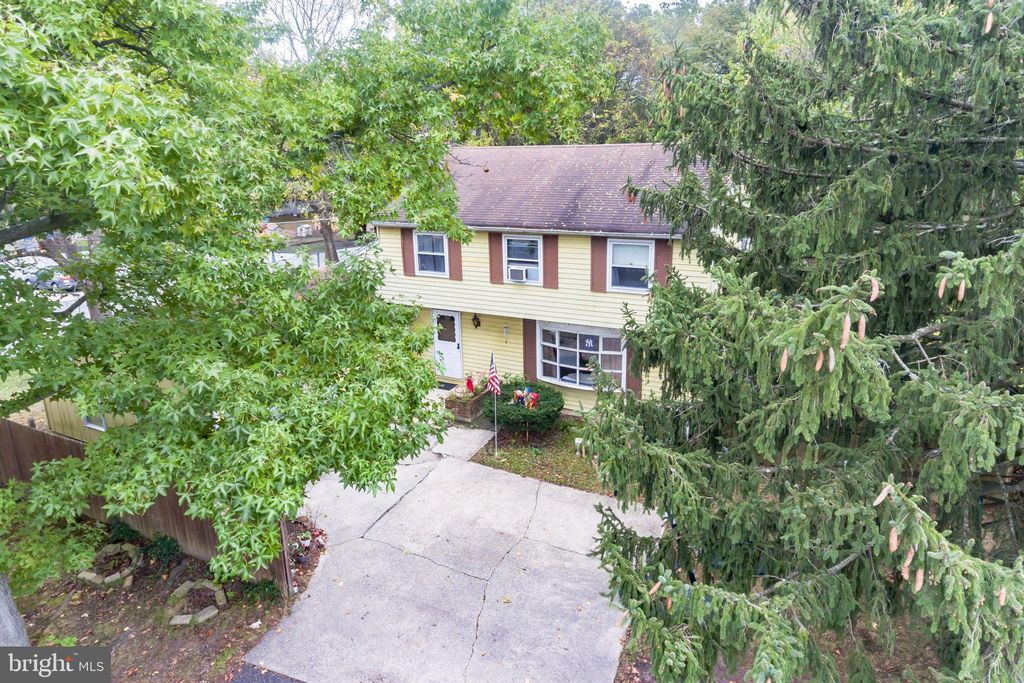 358 Greentree Rd, Sewell, NJ 08080
