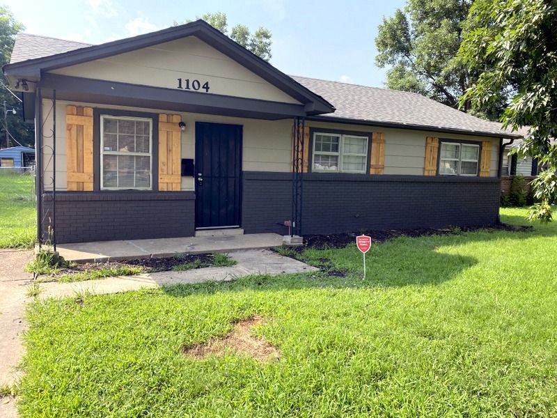 1104 McAuley Cv, West Memphis, AR 72301