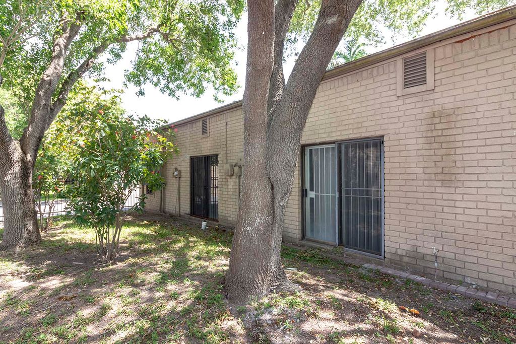 2390 Central Blvd S, Brownsville, TX MultiFamily Home 12 Photos Trulia